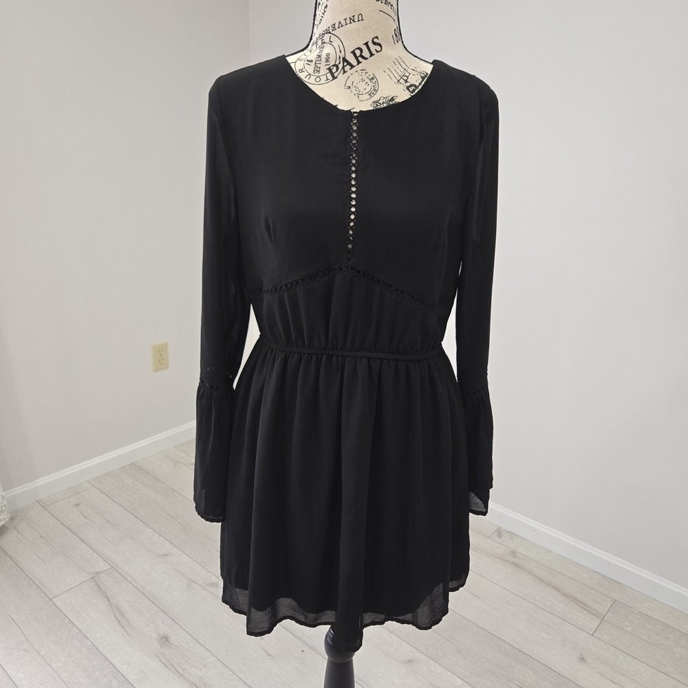 Xtraordinary Black Mini Dress with Flared Cuffs Juniors Large - Picture 2 of 12